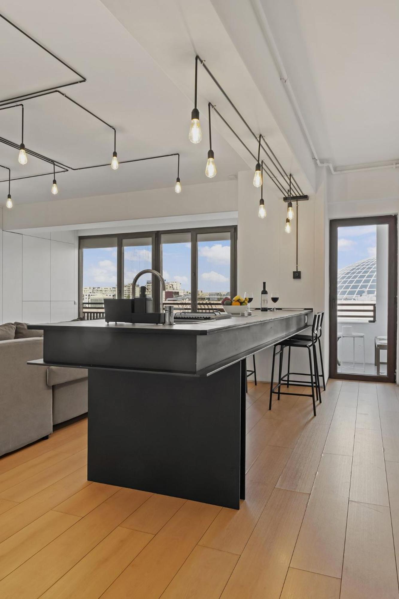 Rh #1 Apartment *