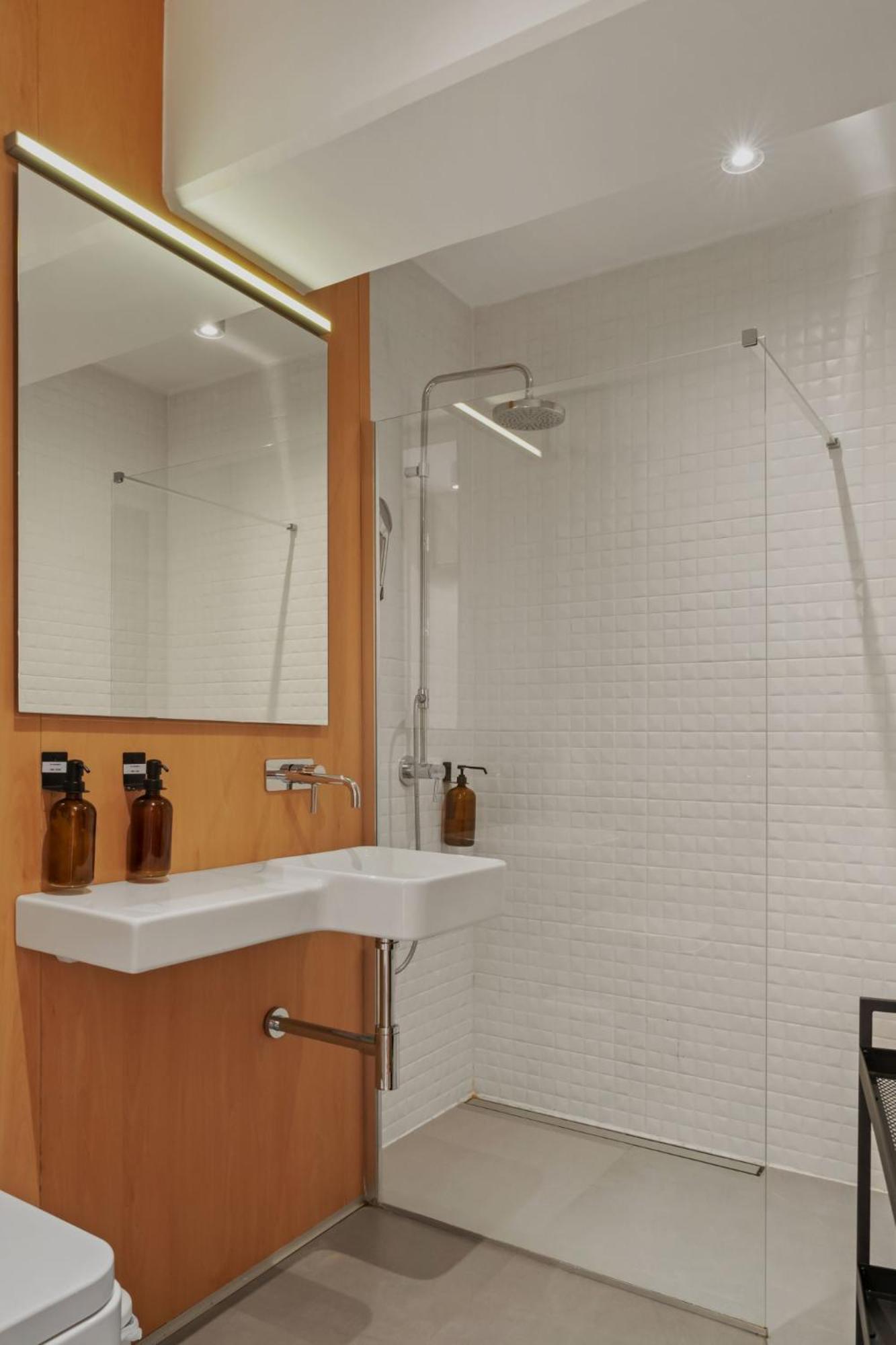Rh #1 Apartment *