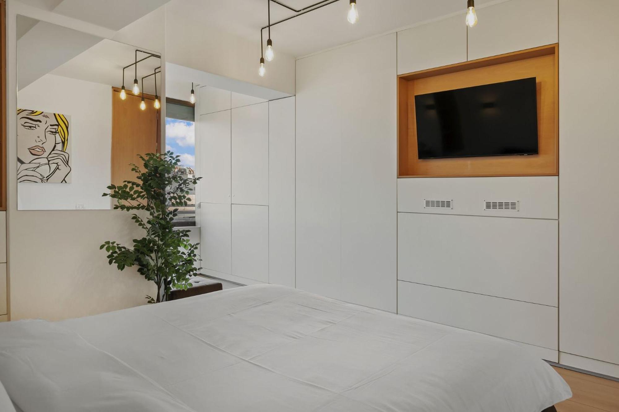 Rh #1 Apartment *